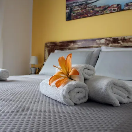 Le Guarattelle House Teresina B&B 3*